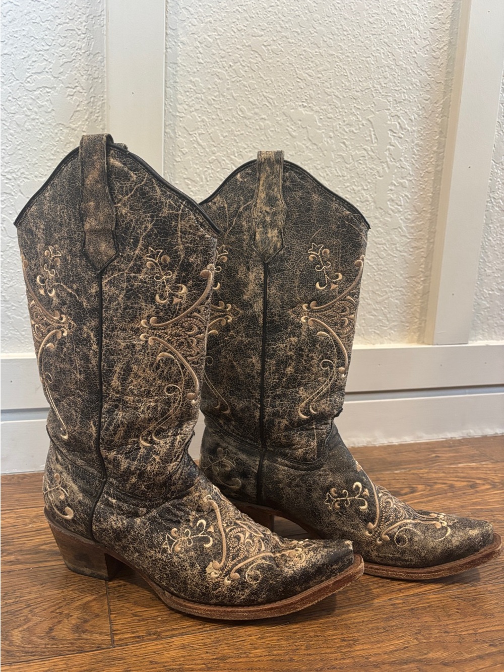 Circle G • Embroidered Boots